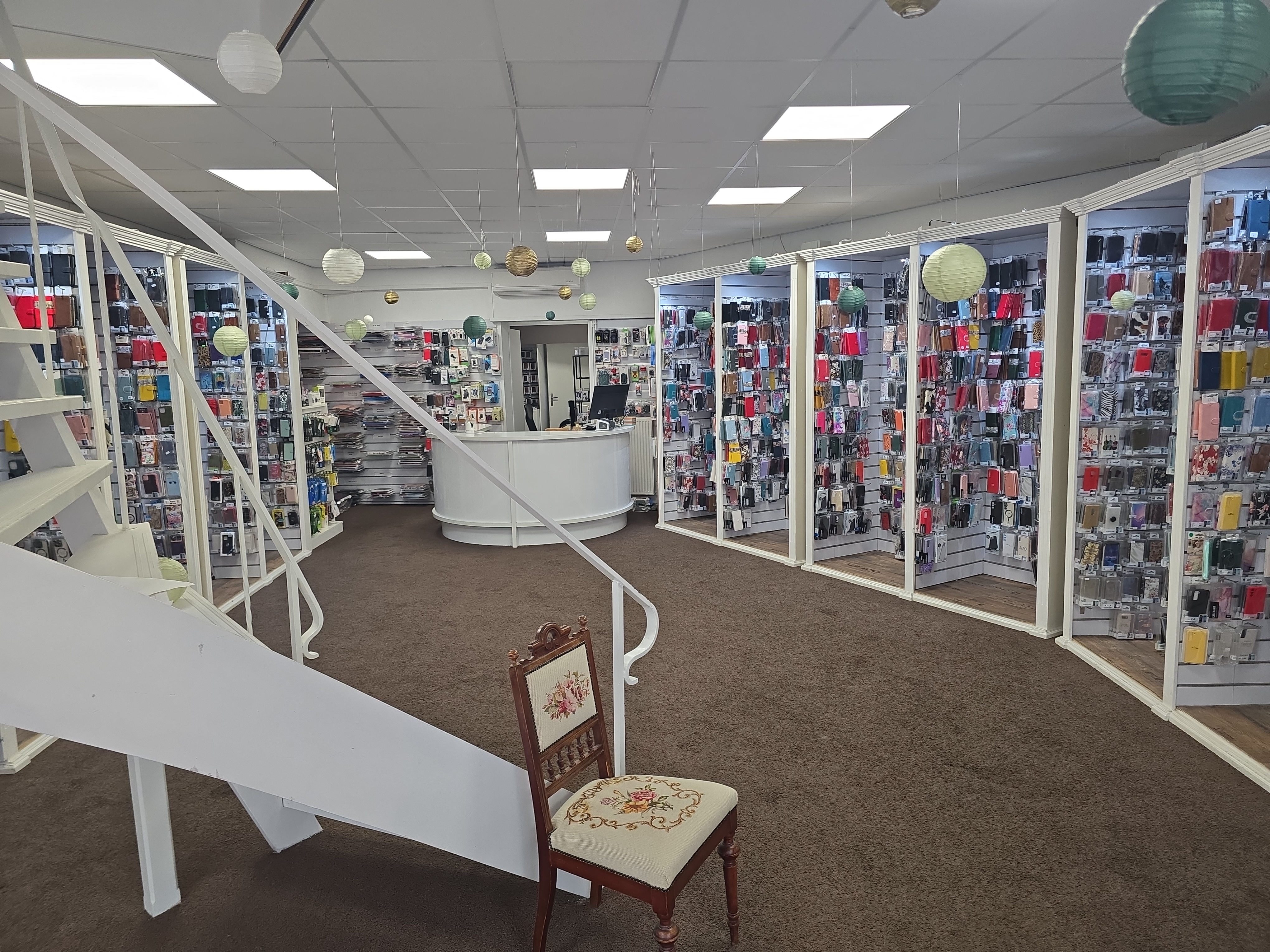 Najib en Dinara Hamid — eigenaren T-Patch